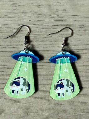 NIB Drop Earrings Dangle Alien UFO Tuxedo Cat Teleport Beam Gift Kawaii Funny